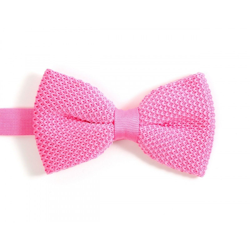 Nœud papillon rose oreille