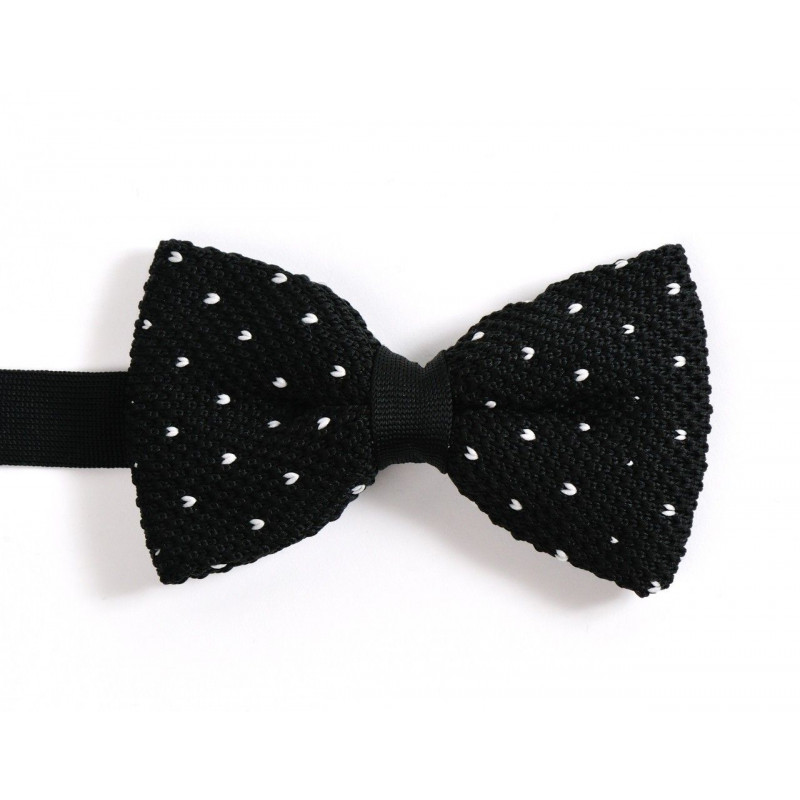 Nœud papillon noir pointé