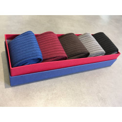 Coffret semainier 5 paires de chaussettes + 5 paires de lacets